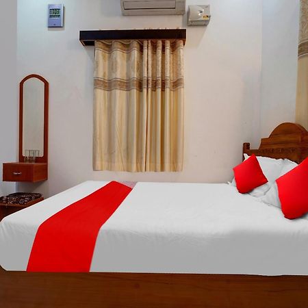 Flagship Sri Kamatchi Hotel & Rooms Мадурай Екстериор снимка
