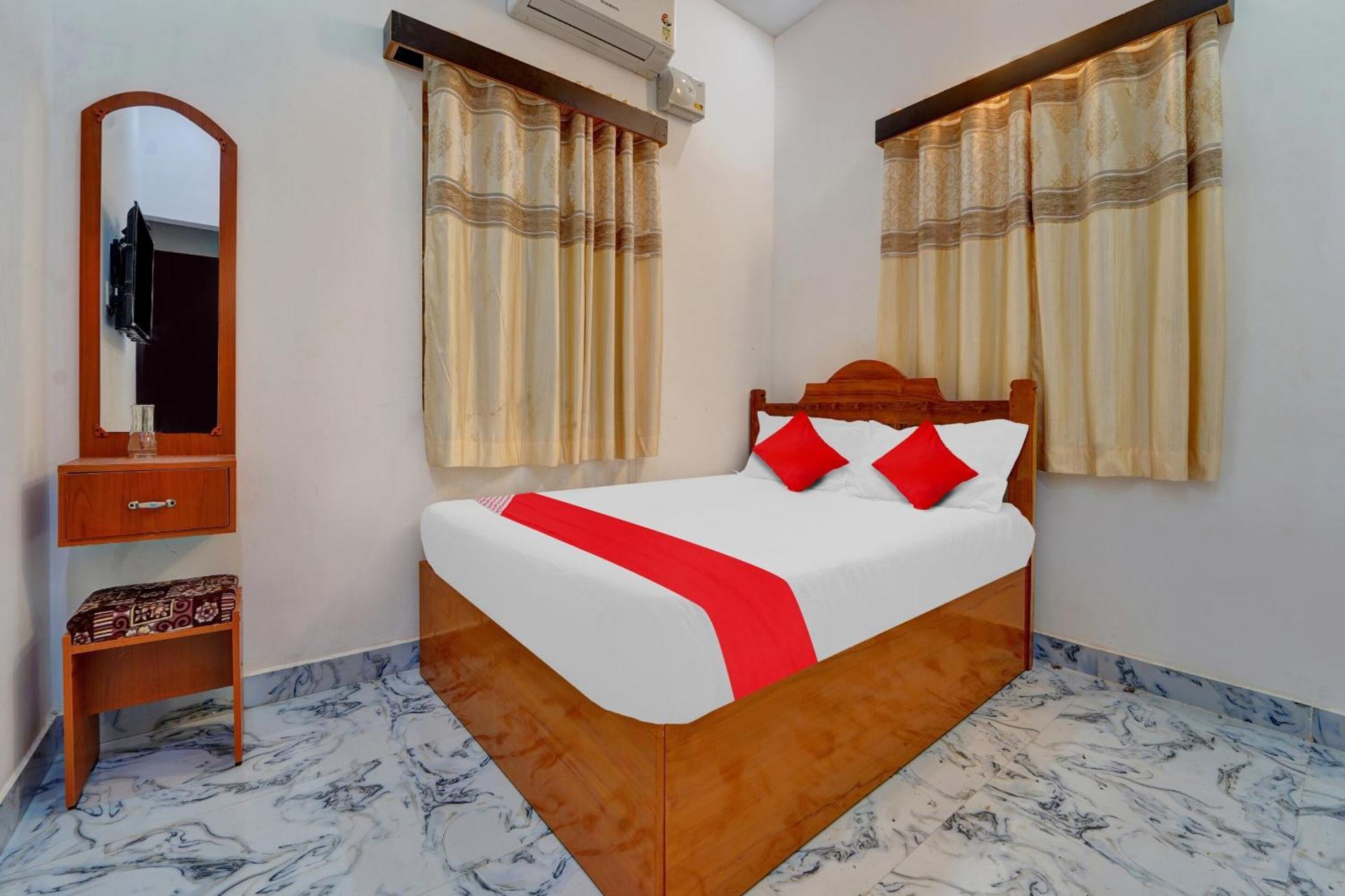Flagship Sri Kamatchi Hotel & Rooms Мадурай Екстериор снимка