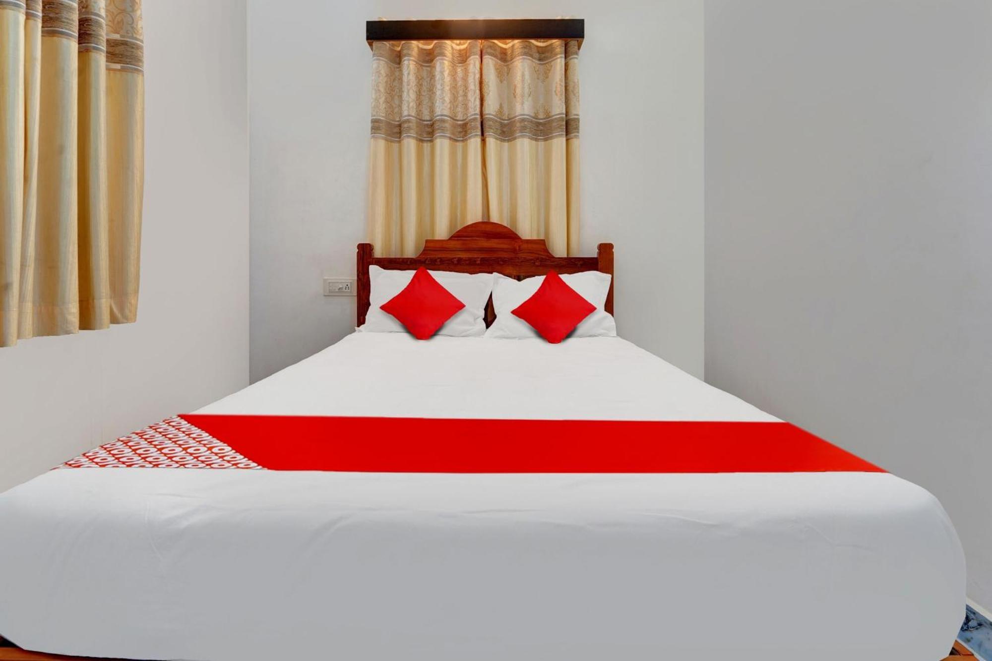 Flagship Sri Kamatchi Hotel & Rooms Мадурай Екстериор снимка